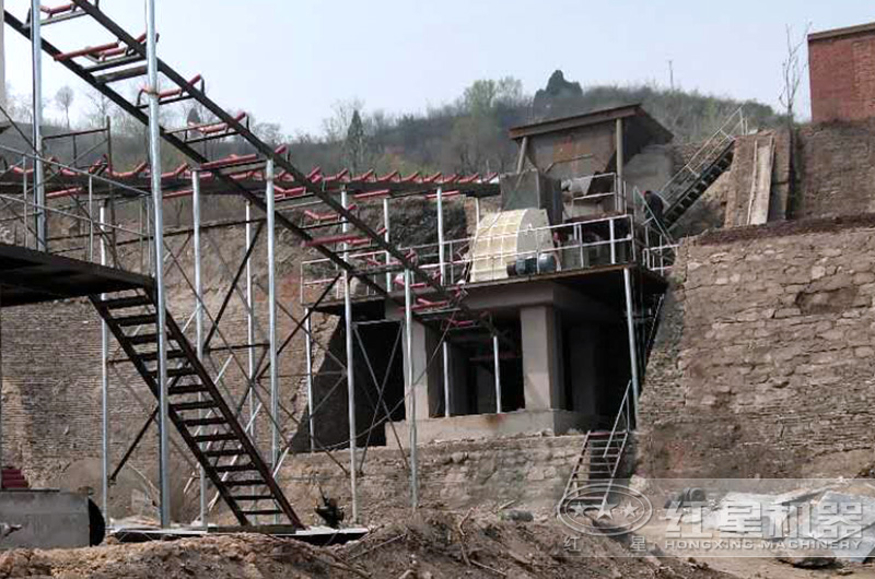 PCZ重錘式破碎機(jī) PCZ重錘式破碎機(jī)