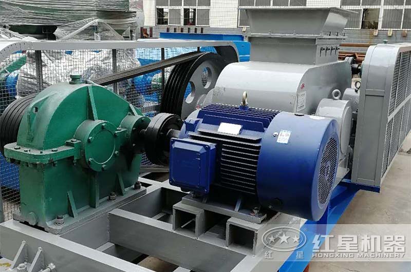 2PG1560對(duì)輥機(jī) 2PG1560對(duì)輥機(jī)