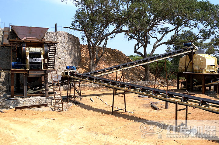 煤炭破碎生產(chǎn)線(xiàn)安裝現(xiàn)場(chǎng)