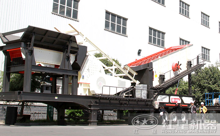 客戶對紅星四合一移動破進行了現(xiàn)場參觀、考察