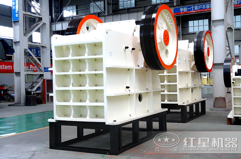 HD德版鄂破采用鍛造主軸，承載破碎力更大